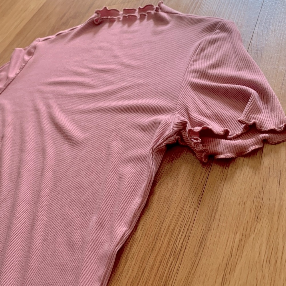 Rue21 Pink Ribbed Lettuce Edge Tee • L